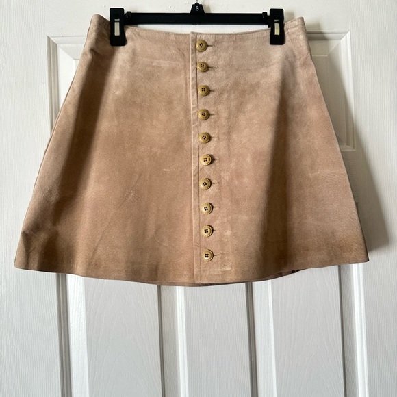 1990s vintage real suede tan mini skirt, size 13/14 - Picture 3 of 6